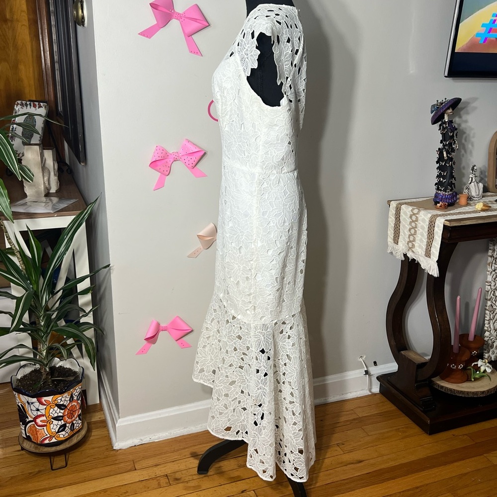 Off White Dress (use as you like) - Picture 4 of 17